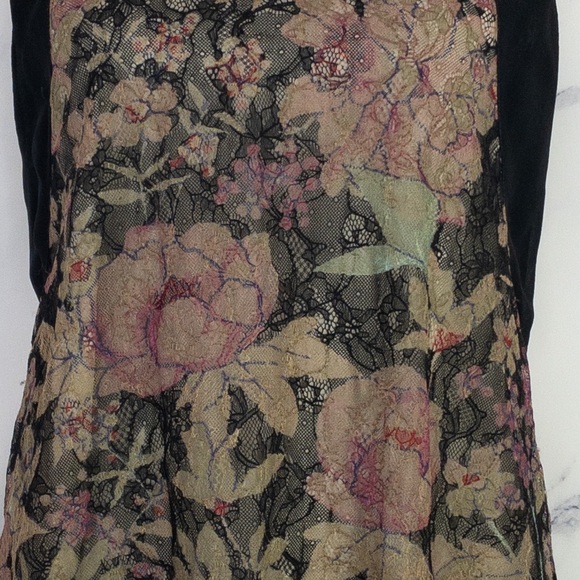 Etro | Floral & Lace Silk Blend Top | Blk | Sz 42 - Picture 10 of 12